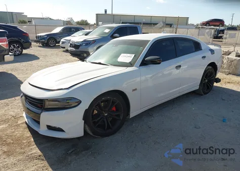 2015 Dodge Charger Road/Track z USA, uszkodzony, nr VIN 2C3CDXCT7FH836414